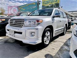 تۆیۆتا لاند کروزەر